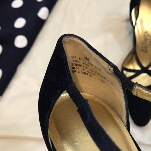 Vintage Velvet Heels - Picture 5 of 5